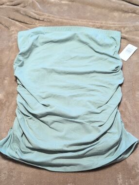 torrid sage green ruched tube top Size 1 (14/16)